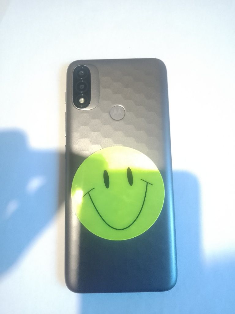 Motorola E20  в гарному стані