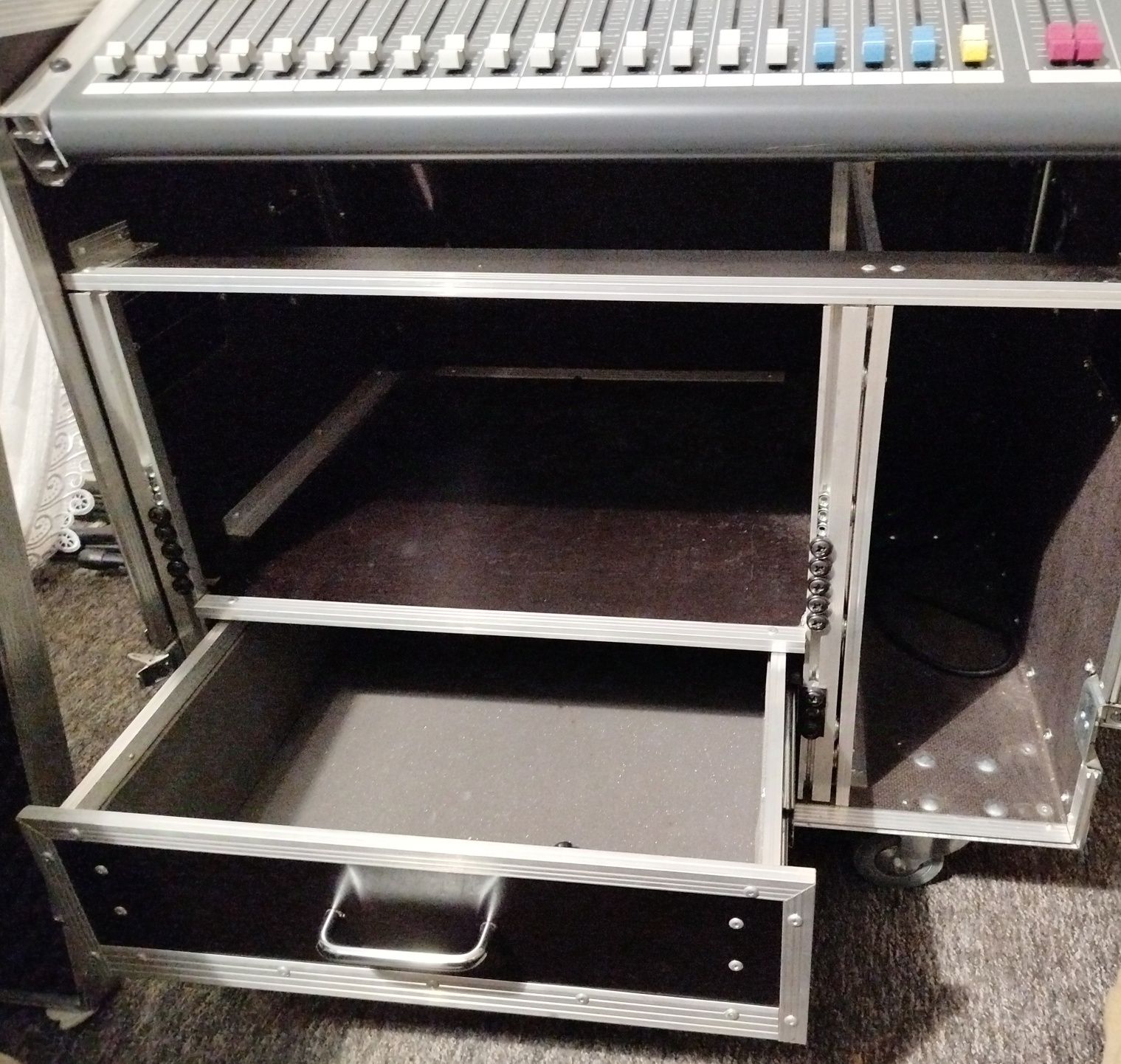 Mikser analogowy Allen heath zed 22fx + case