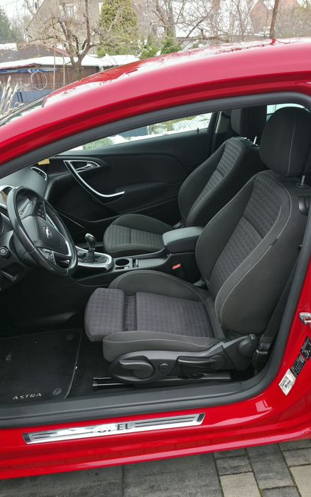 Opel Astra GTC  *LED *BiXENON*Nawigacja* 2013r.  2.0 CDTI 165KM. Cosmo