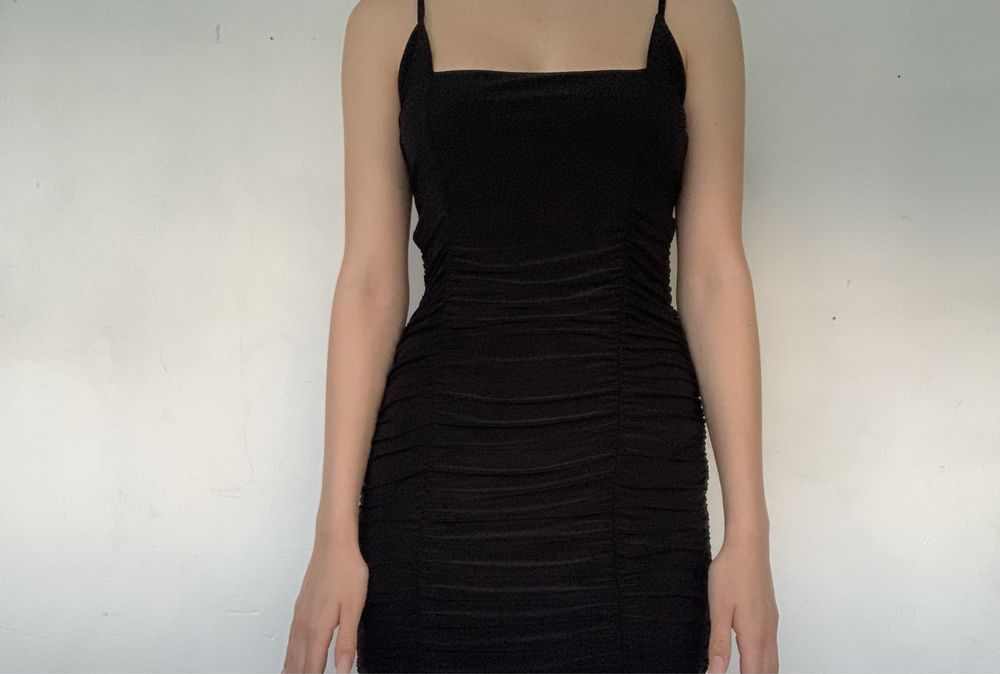 черное платье plt