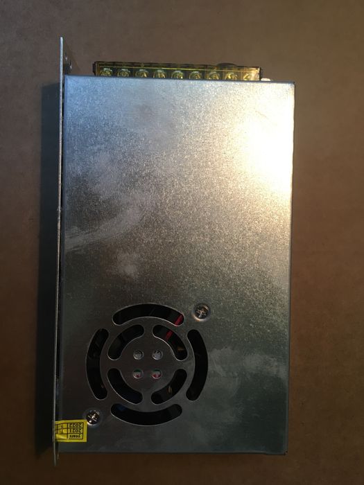 Продам блок питания 12В. 20А. 250Вт.