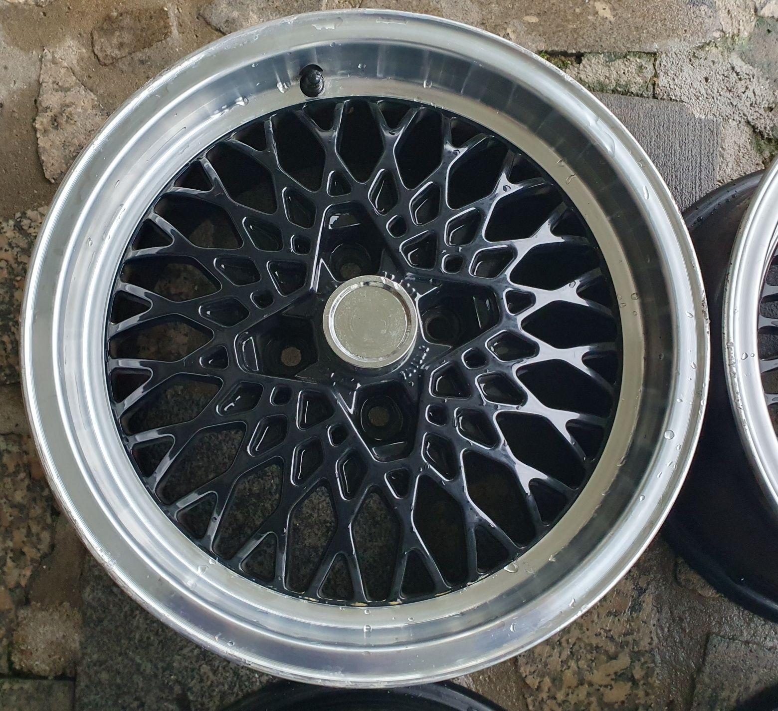 4 jantes ETA BETA LUCY 15"/8J com furação 4x100 mesh