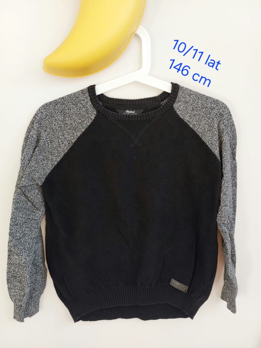 Swetr sweterek  146 cm 10-11 lat czarny