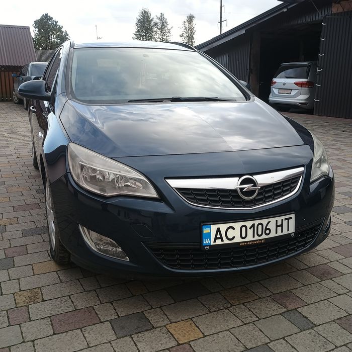 Опель Астра свіжопригнана