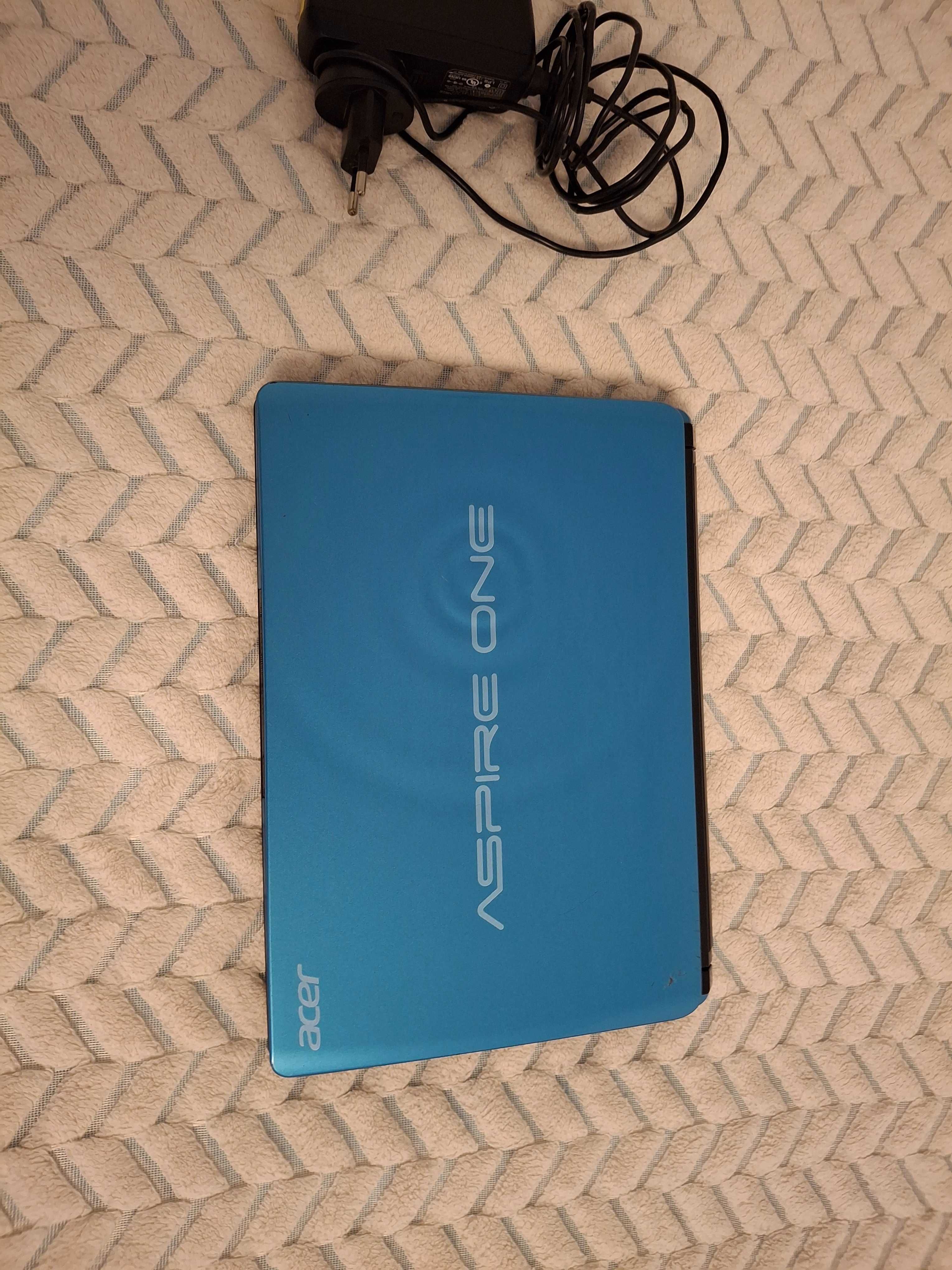 Нетбук Acer Aspire One D255