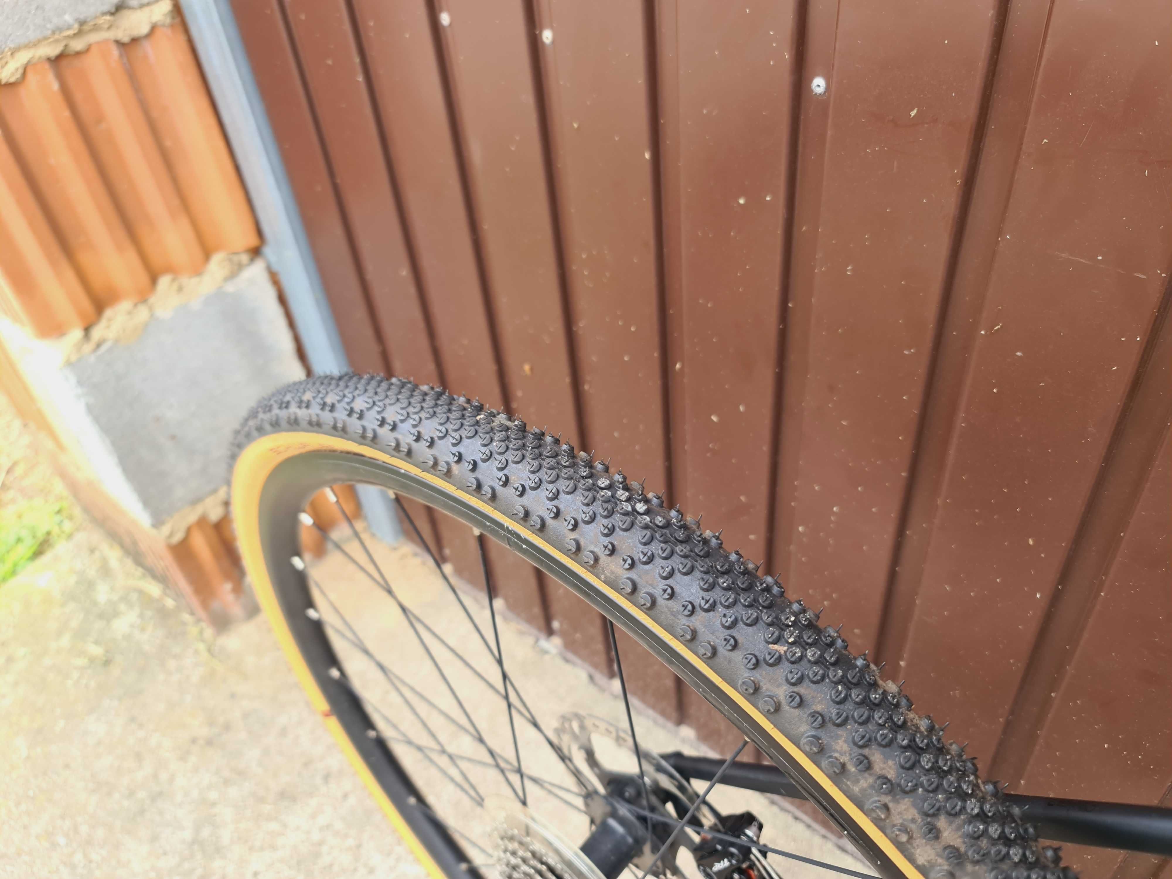 Gravel Cube Nuroad Pro / roz. XL / 2x10 GRX