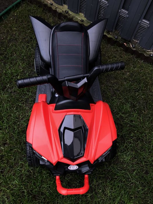 Дитячий квадроцикл на акумуляторі 3-6 років