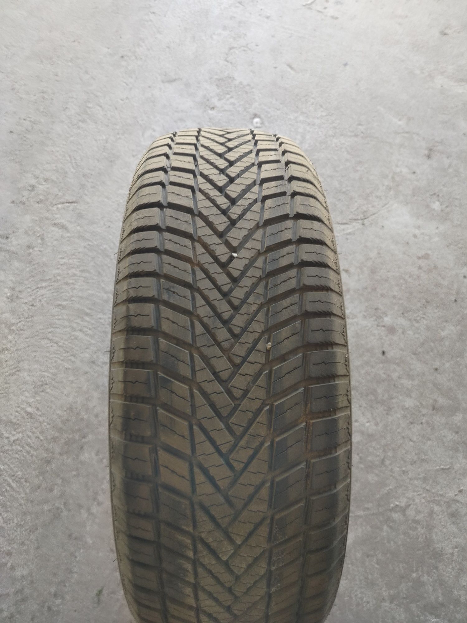 Opony SUV 225/65r17 wielosezon