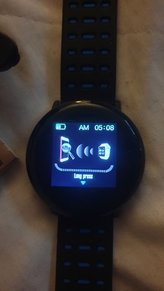 Zegarek smartwatch z ładowarķa