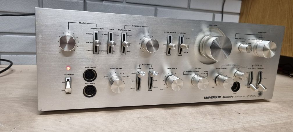 Wzmacniacz Top hi-fi Pioneer UNIVERSUM 2500 V3297. Vintage