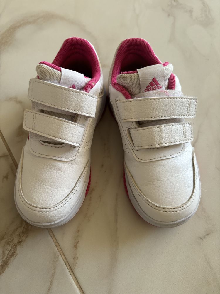 Кросівки adidas 26 розмір 15 см