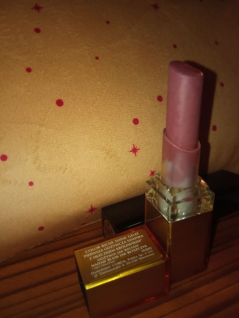 Pomadka Loreal color riche 100 sweet lychee