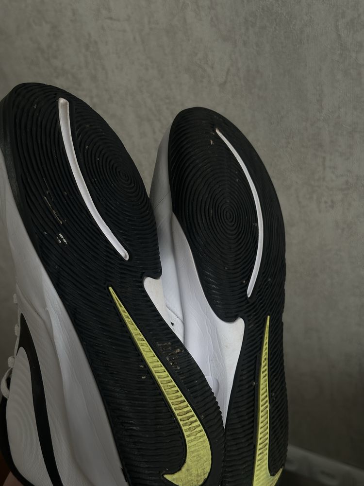 Nike Team Hustle