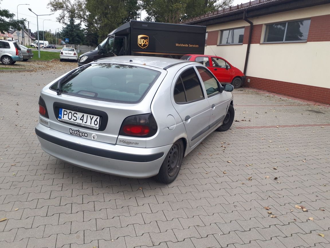 Renault Megane I  na Częśći 1,6 benzyna 75KM hatchback  KOLOR MV640.