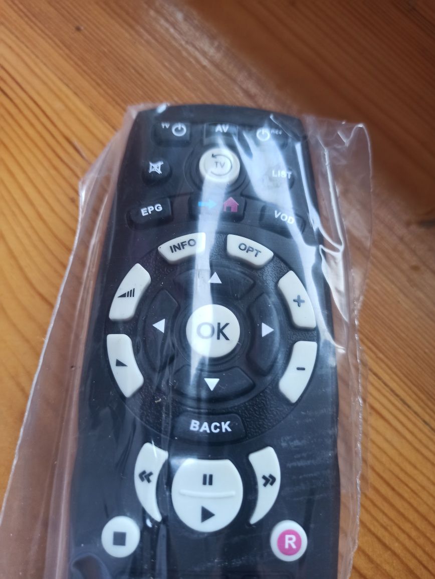 Pilot Canal+ NC+ nowy (Mediabox+, Turbobox+)