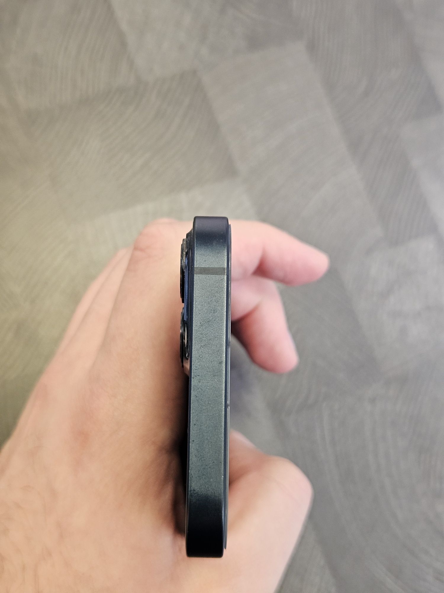 iPhone 13 256GB stan dobry z dowodem zakupu