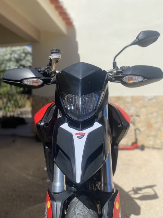 Ducati Hypermotard 821