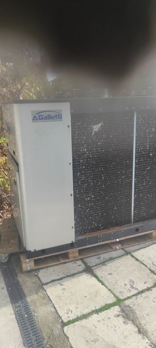 Agregat wody lodowej.