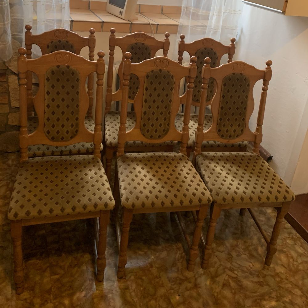 Stół rozkładany, krzesła, fotele, narożnik, kanapa, szafa, komoda