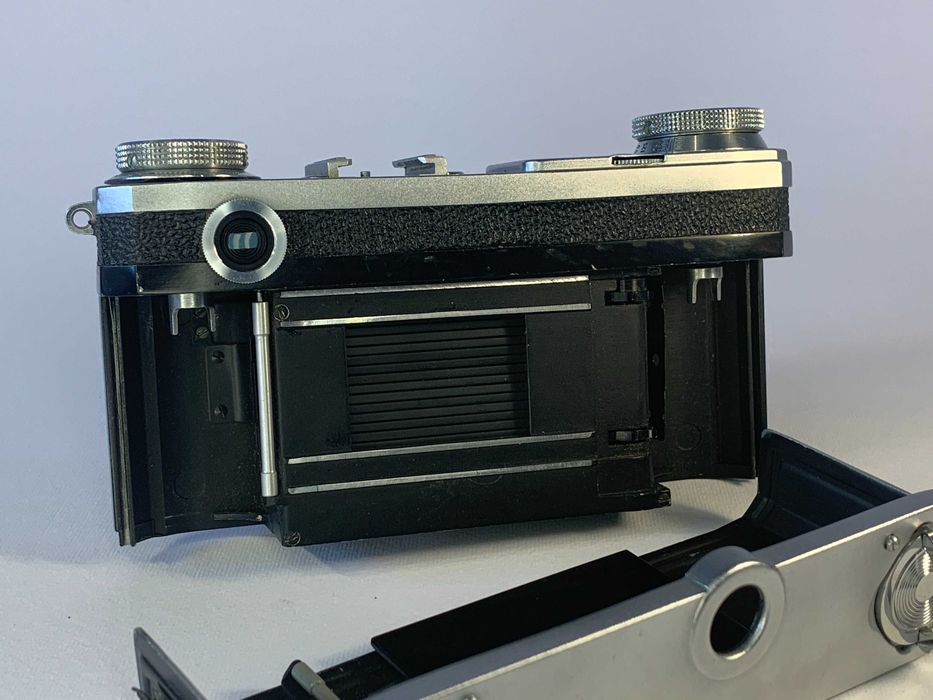 Câmara Kiev 4A — corpo com estojo incluído (1976)