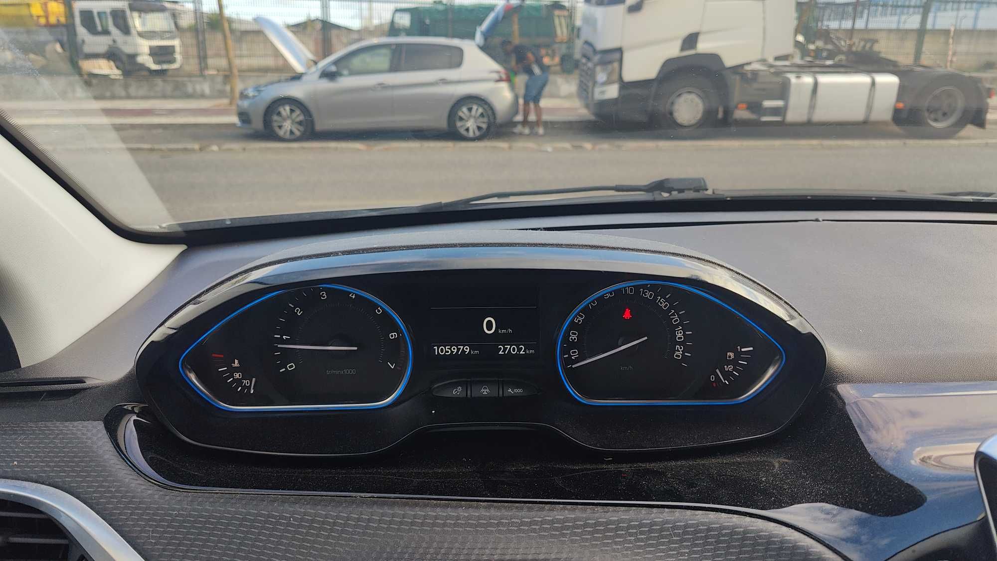 Peugeot 2008 1.2 Puretech 2015