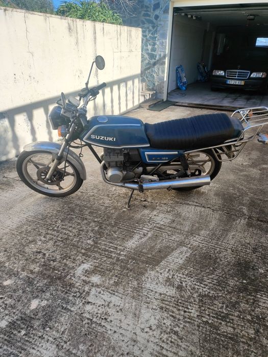Mota Suzuki 125 bom estado