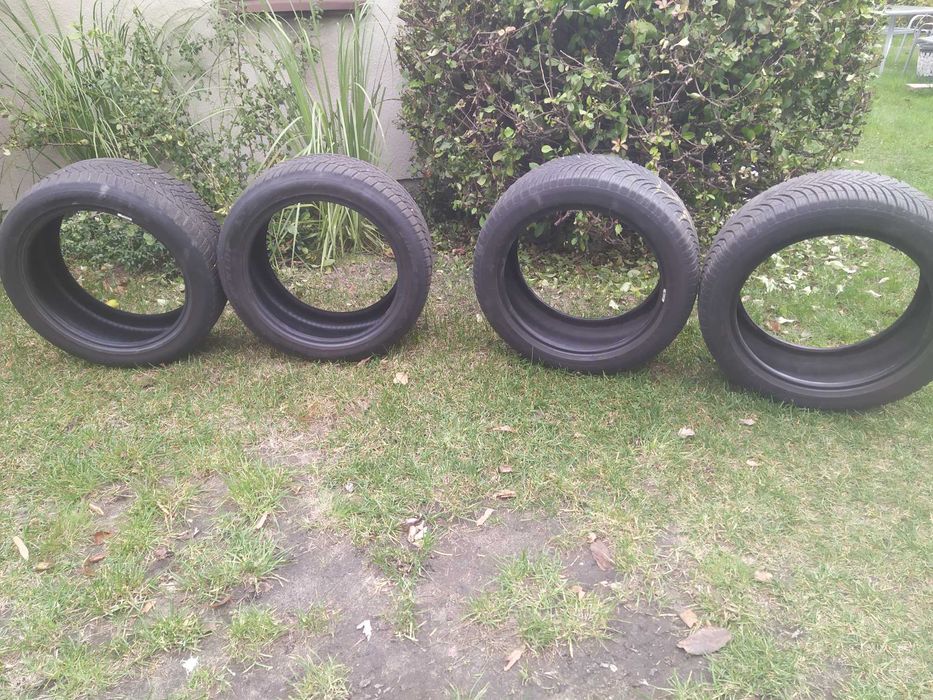 Sprzedam 4 opony  używane 245/45/18