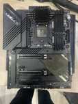 Материнська плата ASUS ROG MAXIMUS XIII Hero
