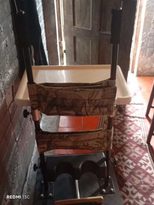 Stande uine  como novo