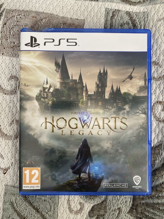 Продам гру Hogwarts Legacy PS5