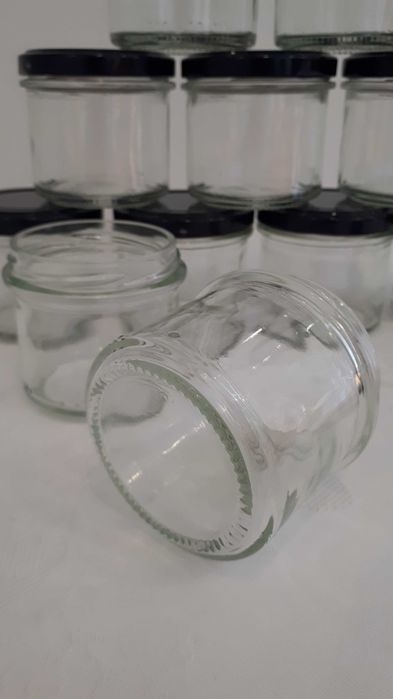 Frascos vidro compota novos c/tampa.
Modelo moderno Bonta Bruni. 130ml