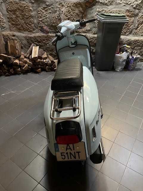 125 - Royal Alloy Scooter