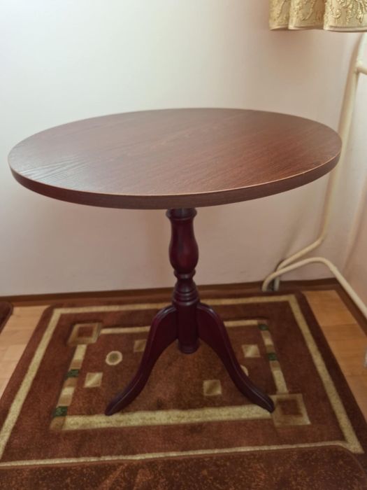 Stolik kawowy brazowy