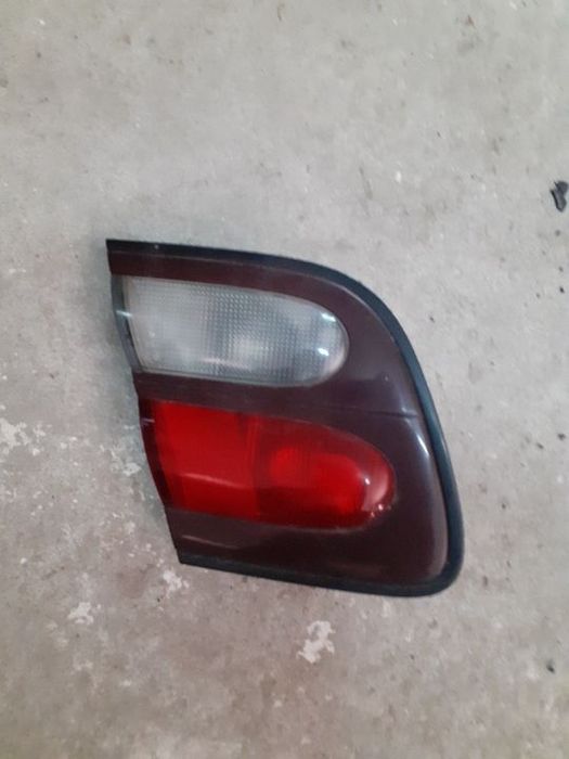 Farol traseiro da mala lado condutor nissan almera N15 5portas