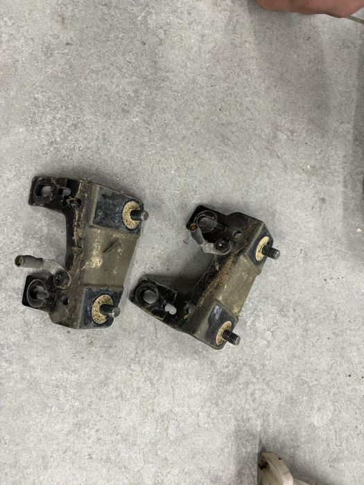 Zawiasy klapy tył bmw e46 touring kombi