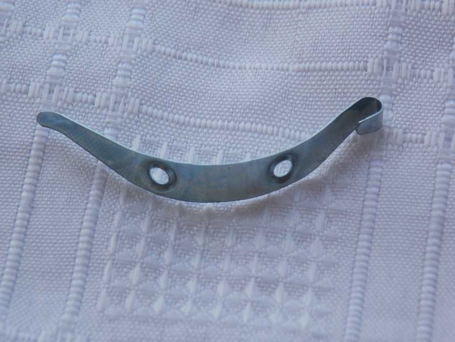 Sprężyna chwytacza maszyny do szycia Łucznik stary typ kl. 400/700