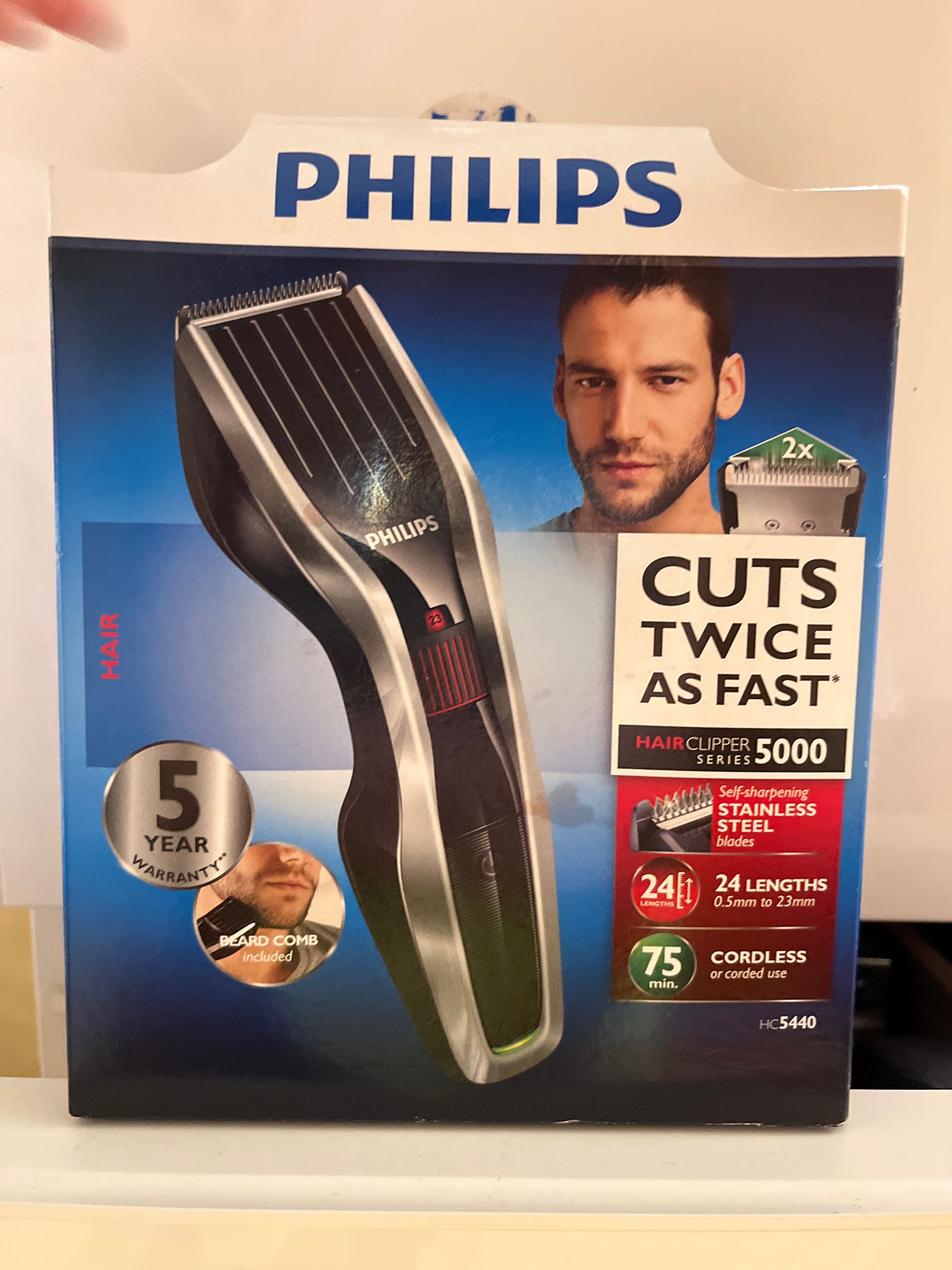 Aparador de cabelo e barba Phillips HC5440 novo