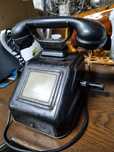 Stary telefon lata 70.