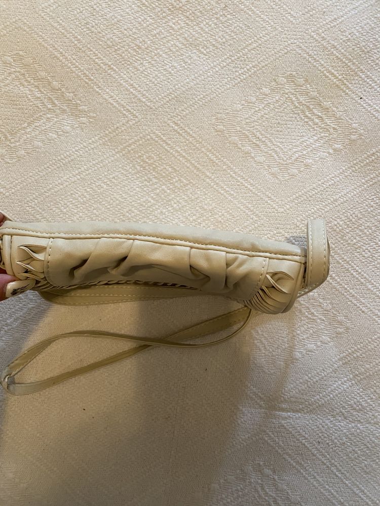 Bolsa pequenina com pouco uso