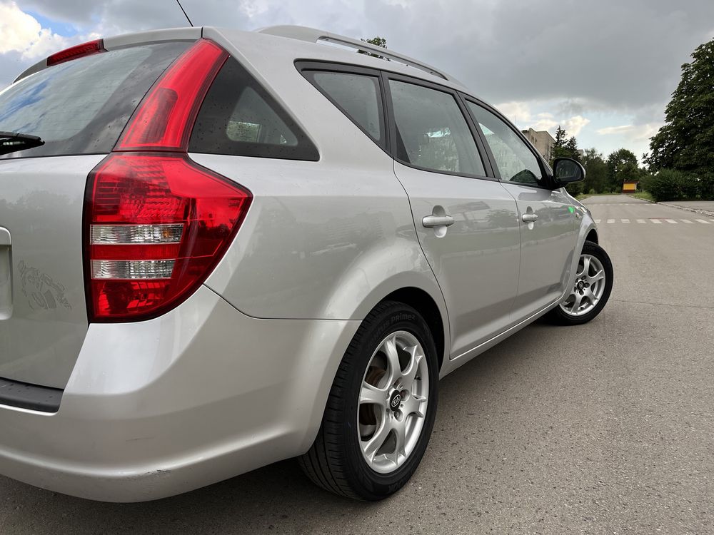 Продам Kia Ceed 2008