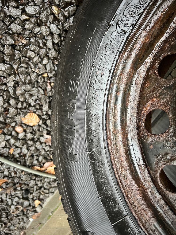 Felga z oponą Ford f150 6x137