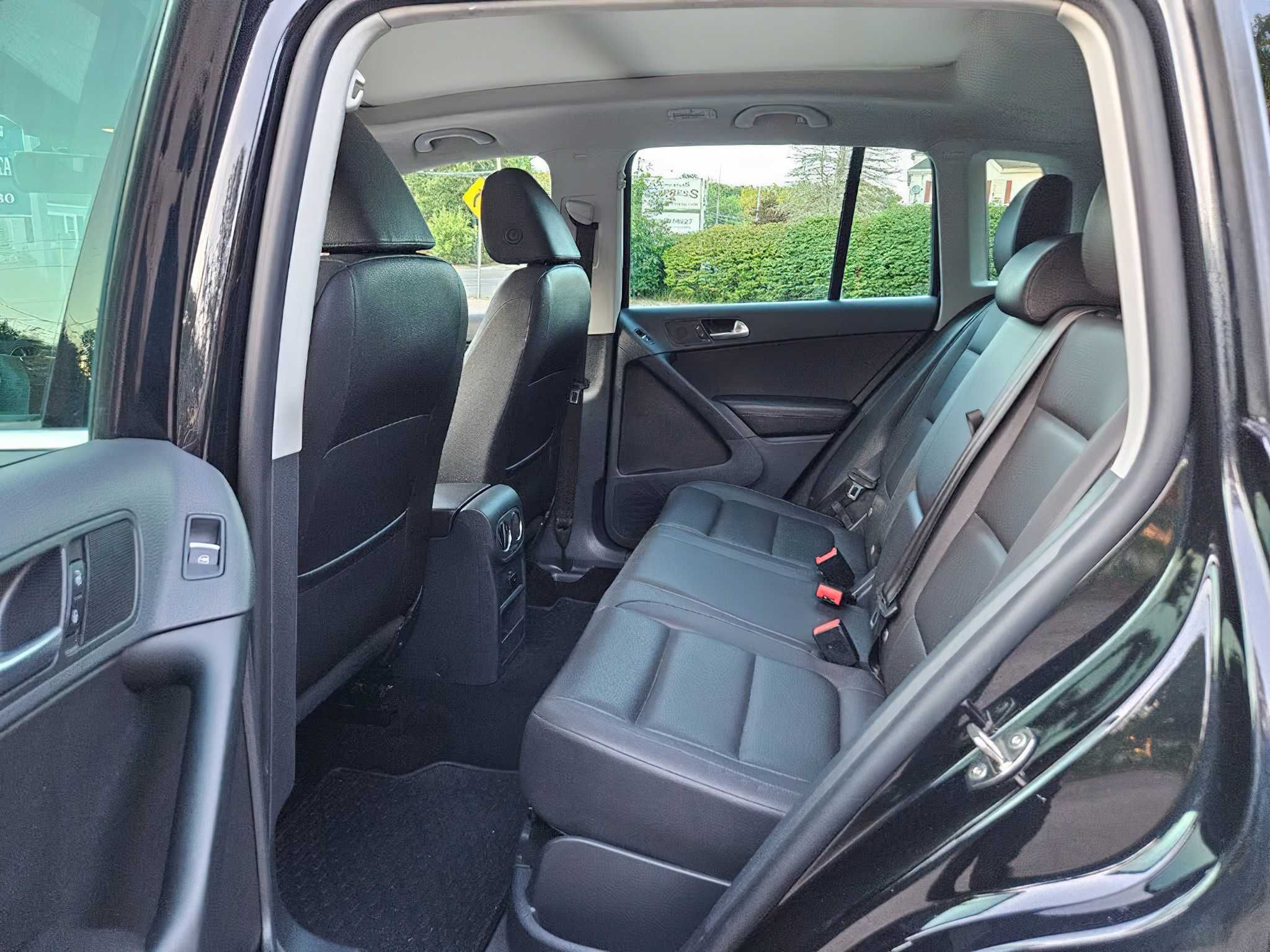 2015 Volkswagen Tiguan SE 4Motion with Appearance