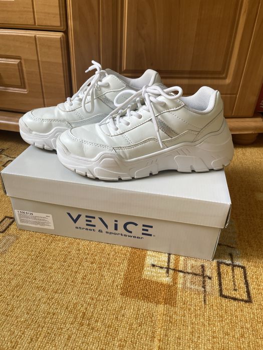 Buty, adidasy dziewczece rozm 35