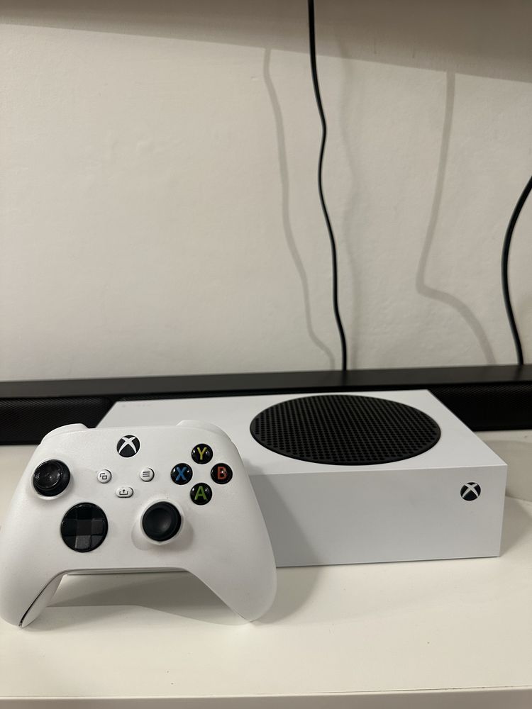 Xbox Series S com acessorios