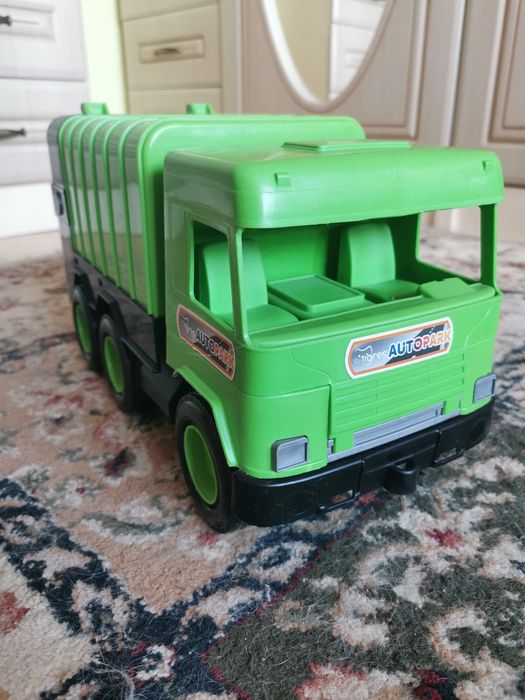 Великий сміттєвоз/міська техніка/Tigres Autopark