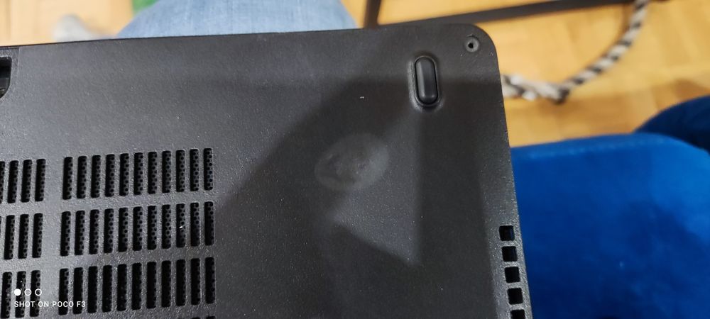 Dell latitude E5570 uszkodzony