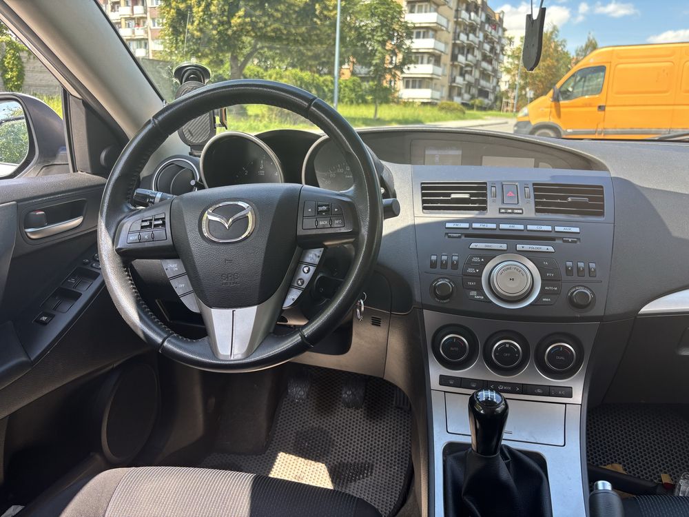 Mazda 3 1.6 diesel CD Exclusive hatchback 2010 rok 269000km