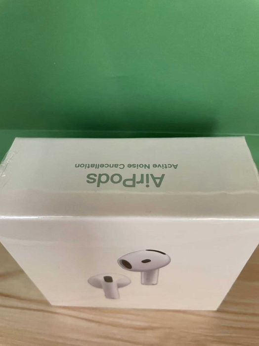 Słuchawki bezprzewodowe Apple airpods 4 na gwarancji