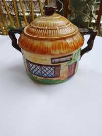 Ręcznie malowany ceramiczny dzbanuszek z przykrywką