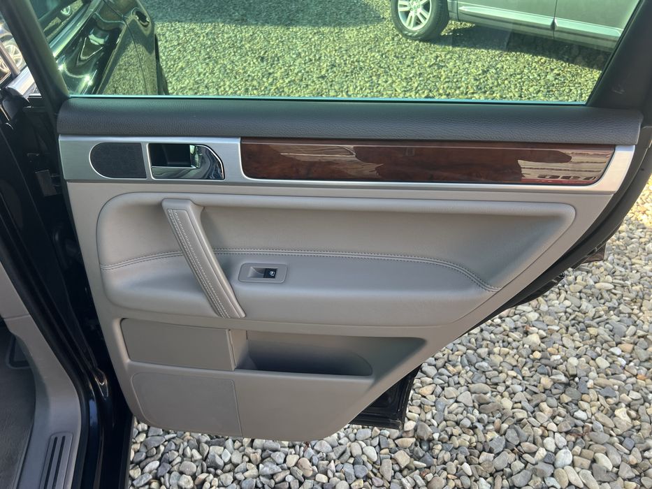 Машина в дуже гарному стані як технічно так і візуально